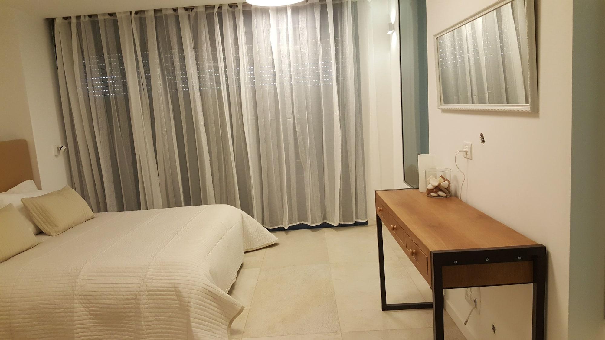 Andromeda Hill Apartments And Spa Τελ Αβίβ Εξωτερικό φωτογραφία