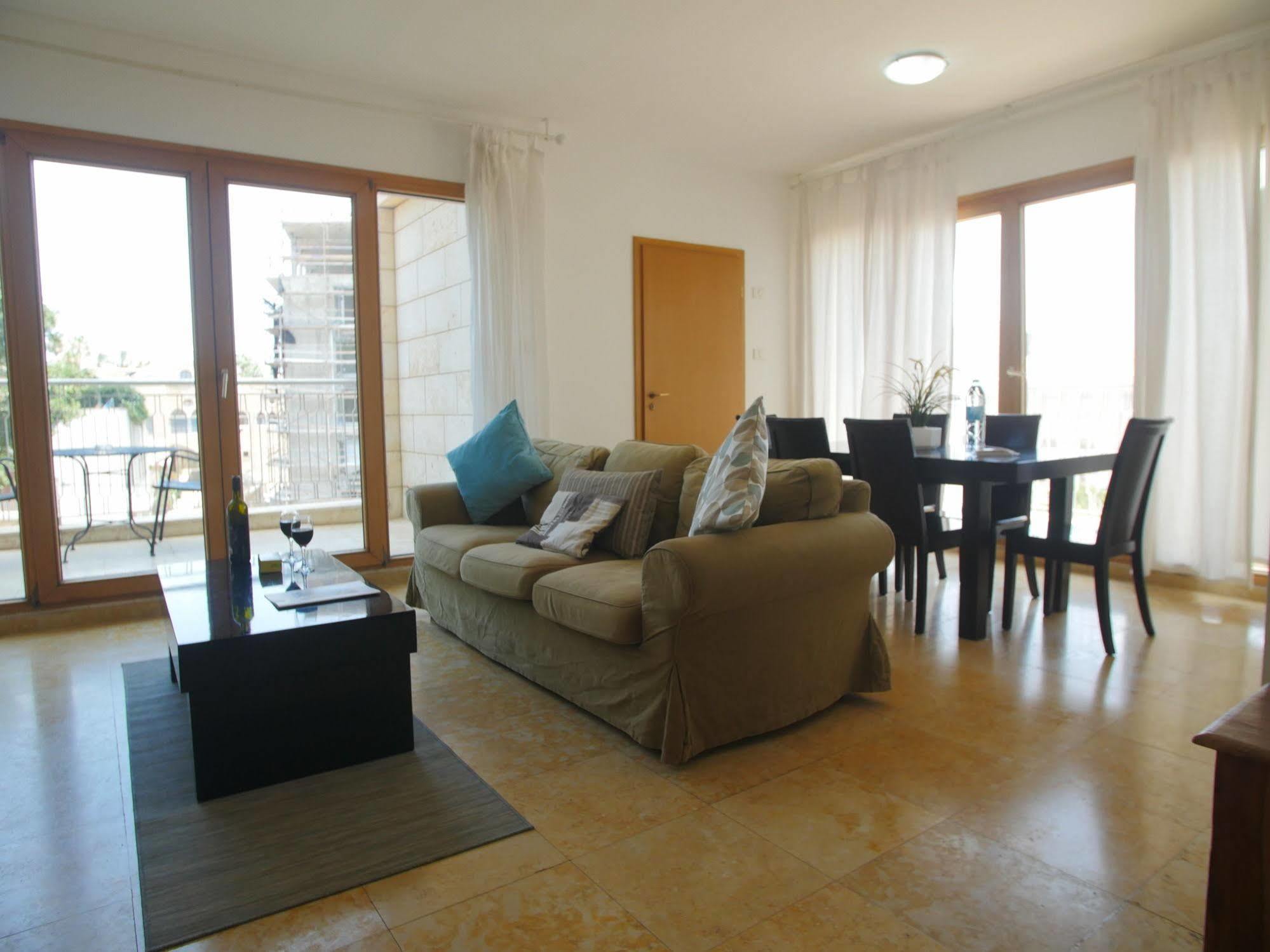 Andromeda Hill Apartments And Spa Τελ Αβίβ Εξωτερικό φωτογραφία